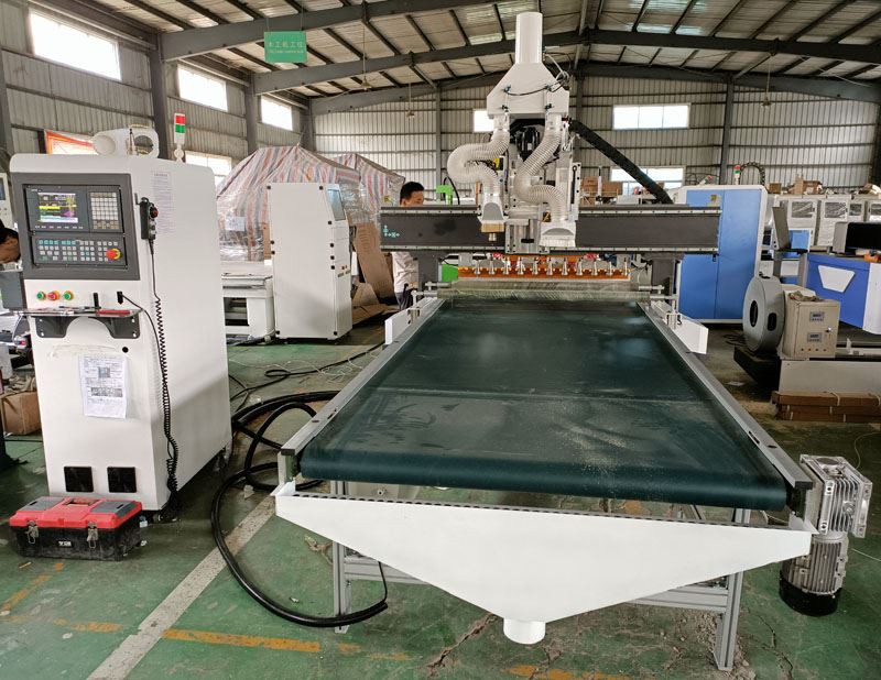 auto loading unloading atc cnc router 