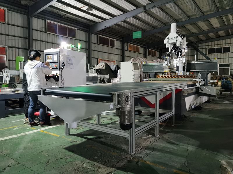 auto loading unloading atc cnc router 