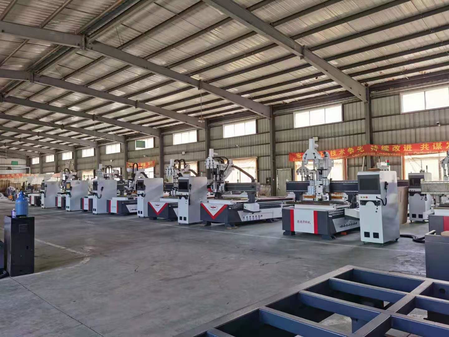 auto loading unloading atc cnc router 