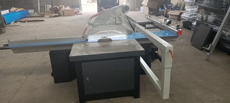 sliding table saw 