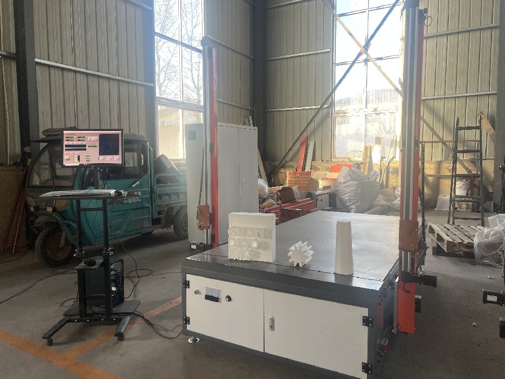 High-Precision Linear Foam Cutting Machine